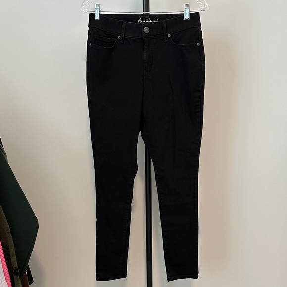 Gloria Vanderbilt Women's Black Jeans - Picture 1 of 6